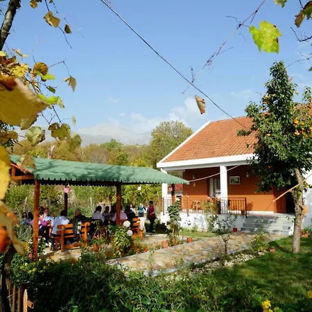 Πανσιόν Agroturizem Rruga E Mullirit *